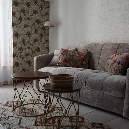 Maisonette Syl' -vie